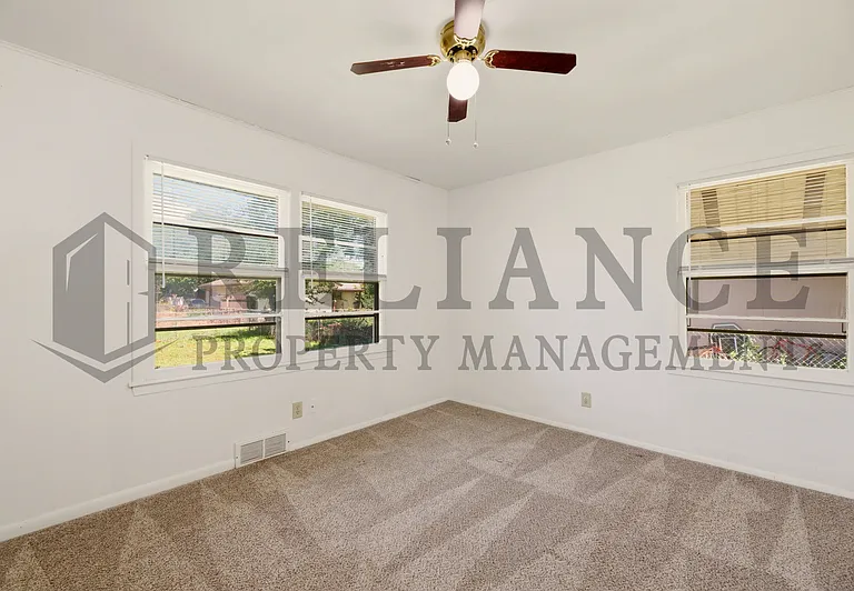 2425 N Marigold Ln — Photo 30