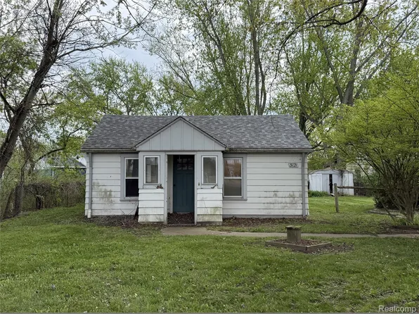 3121 W Stein Rd, La Salle, MI 48145