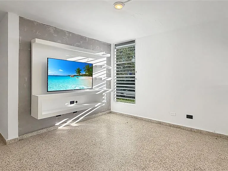 9 L Calle Ext #6 — Photo 4
