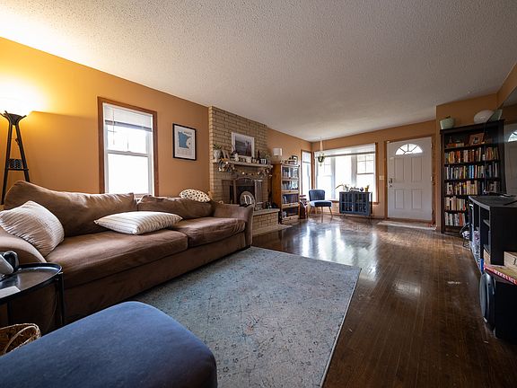 3rd image of 7241 Portland Ave