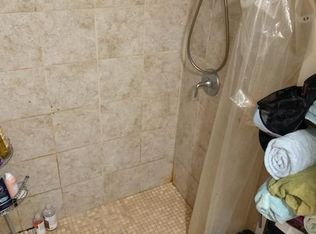 64 Railroad Ave APT 2B, Sayville, NY 11782