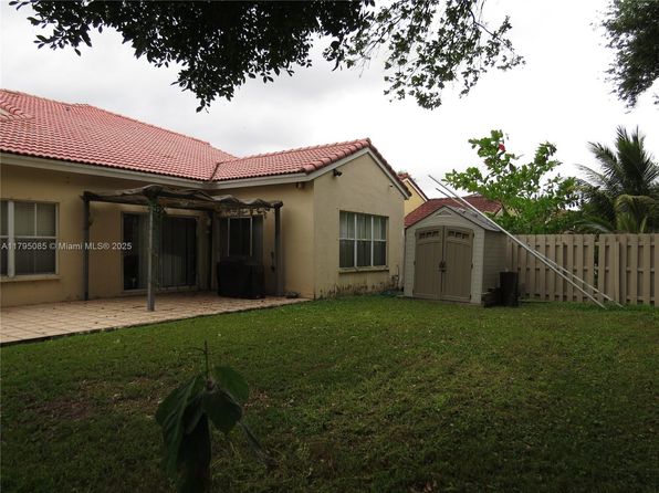 4237 SW 153rd Ave, Hollywood, FL 33027