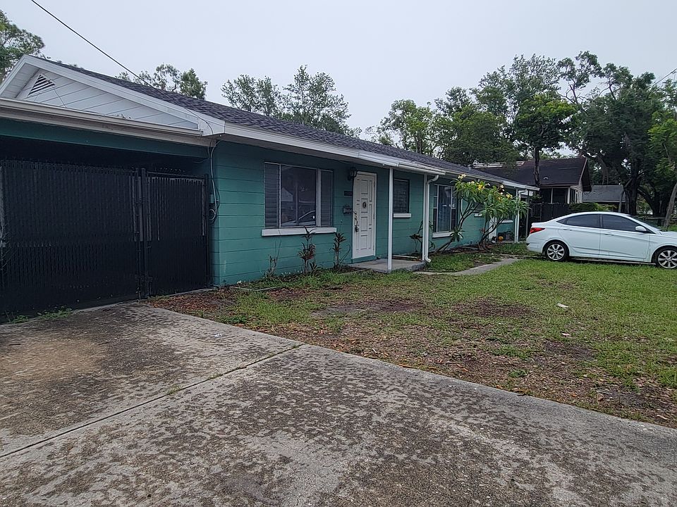 1st image of 1204 17th Ave W #1204