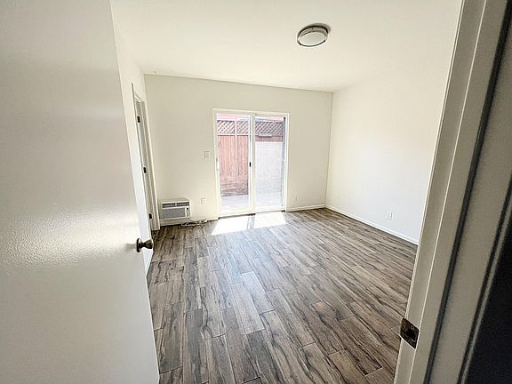 4th image of 5575 Margaret Ave