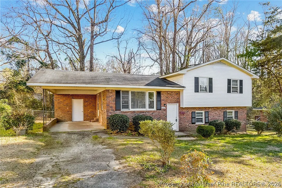 3 bed, 2.0 bath, $1,295 — Photo 2