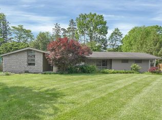 957 Sharon View Dr, Newark, OH 43055