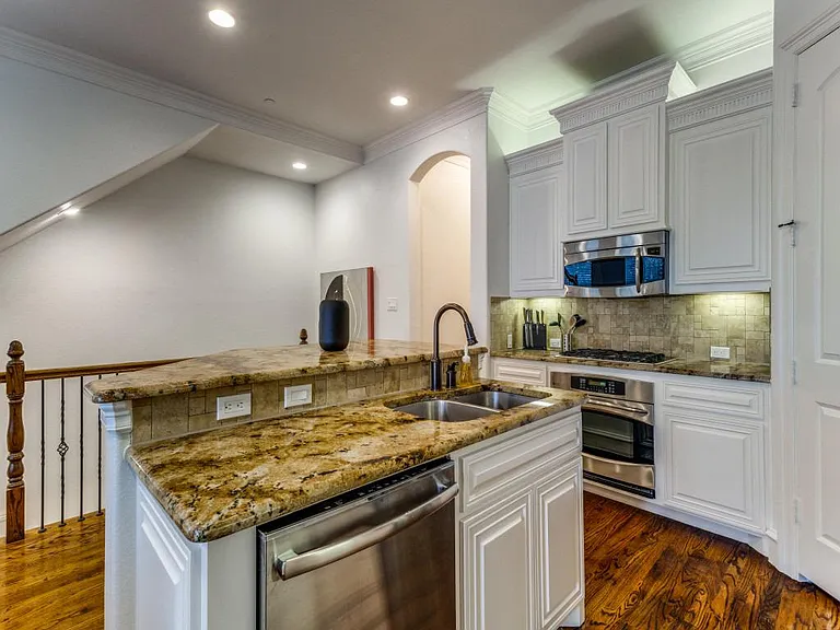 7935 Osborn Pkwy — Photo 23