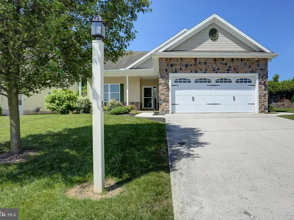 31 Colonial Ct, Shippensburg, PA 17257