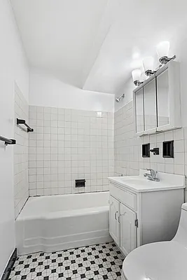 Sold by BLU Real Estate | media 8