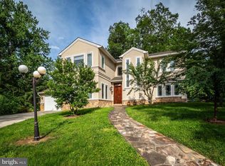 6623 Rannoch Rd, Bethesda, MD 20817