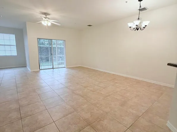 154 Village Boulevard #E, Tequesta, FL 33469