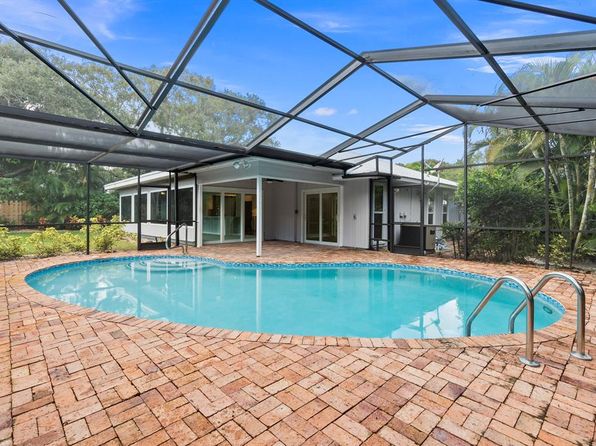 7 Riverview Dr