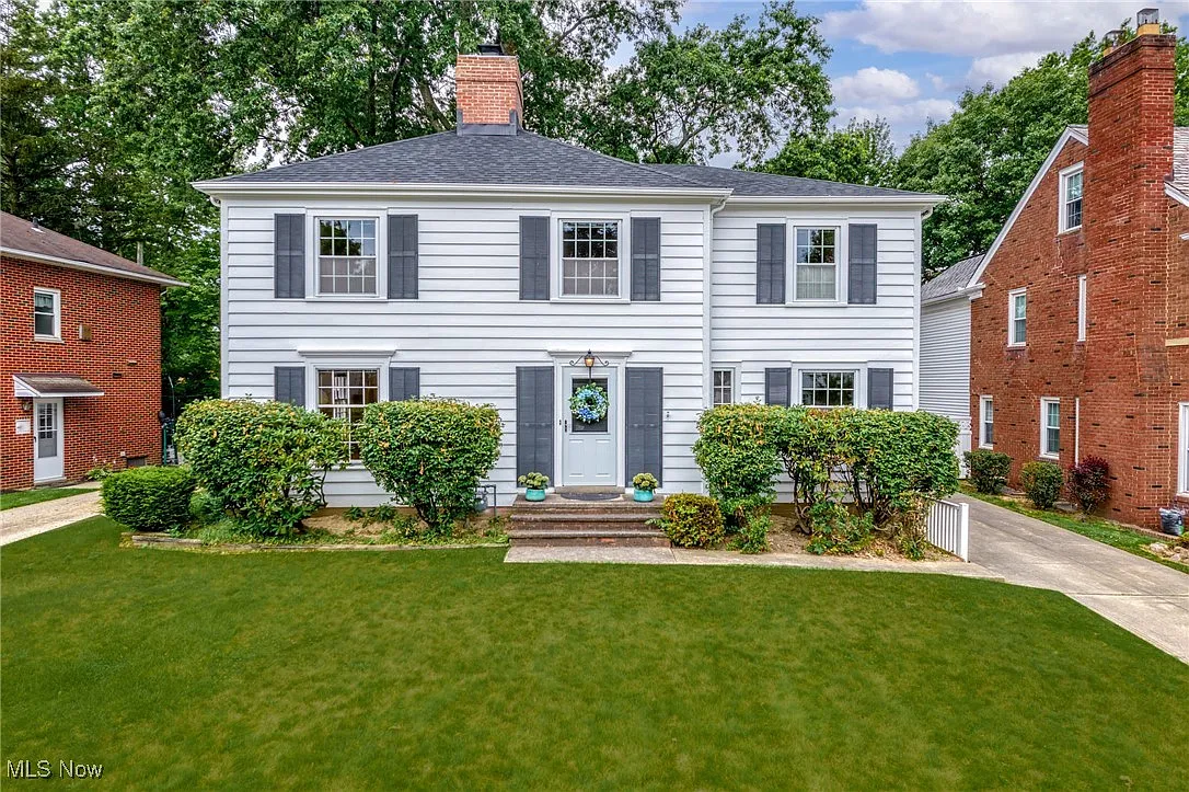 2404 Lalemant Rd photo 1