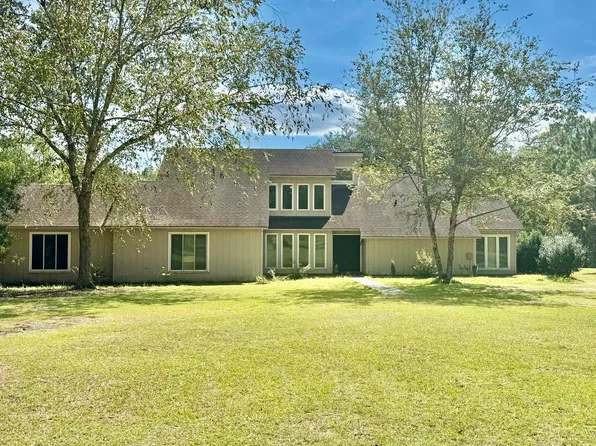 354 Edgewater Dr, Claxton, GA 30417