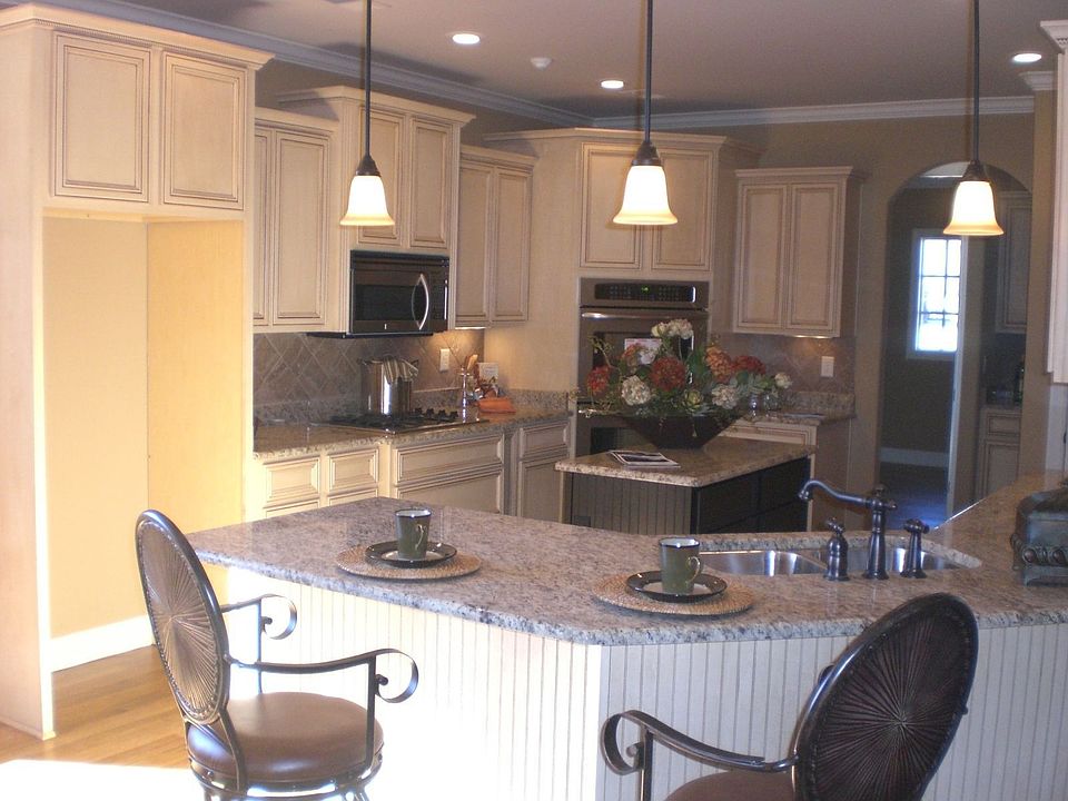 2nd image of 50 Saunders Creek Cir