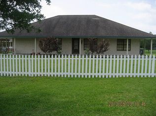 5602 Rancho Dr, Needville, TX 77461