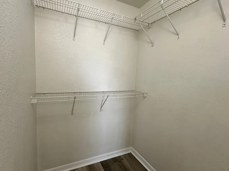 1137 NW Juanita Pl — Photo 9