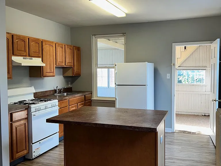 129 W Miner St #6 — Photo 11