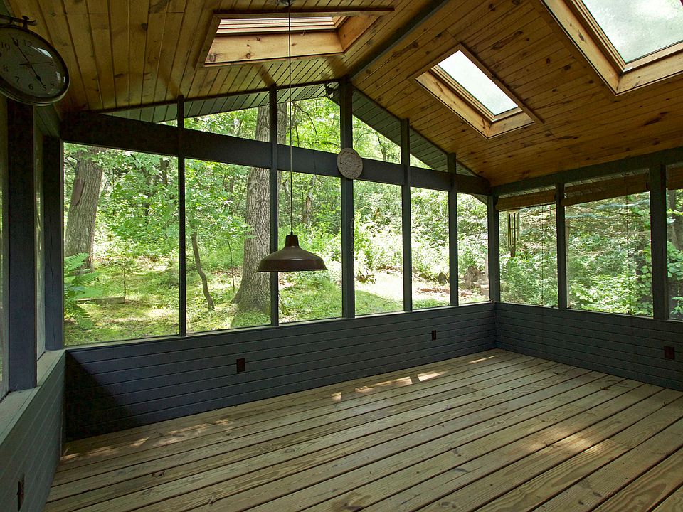 2nd image of 887 Trout Brook Ln