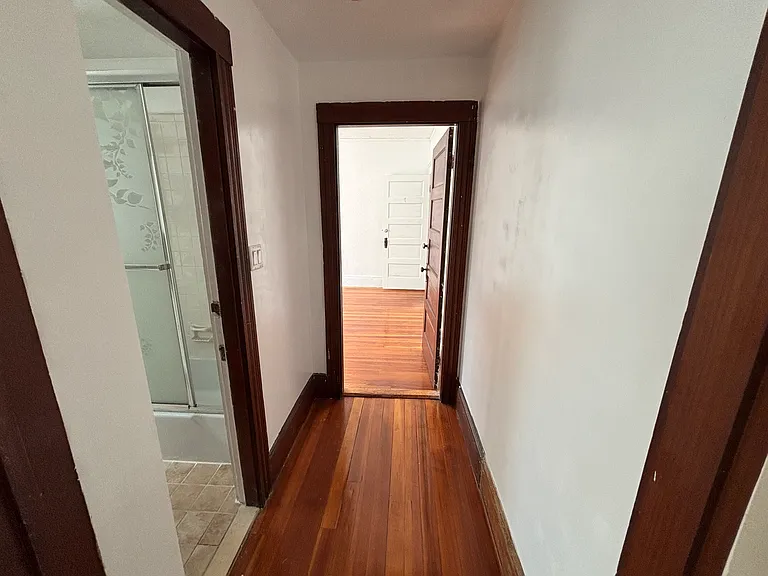 418 Essex St #2 — Photo 21
