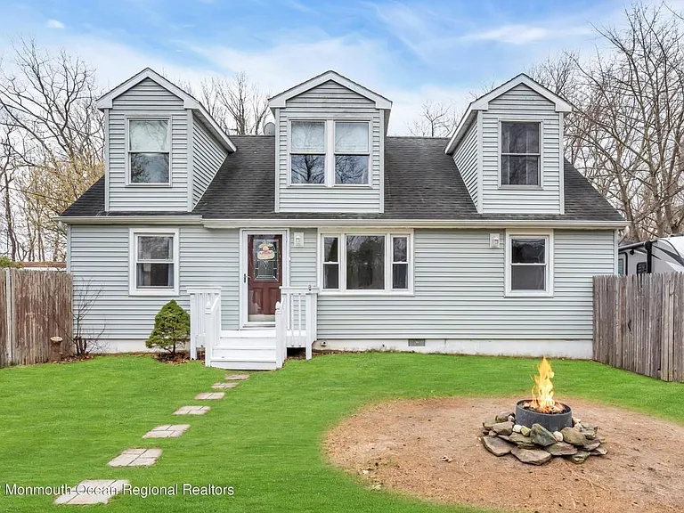 248 Sunset Ln — Photo 2