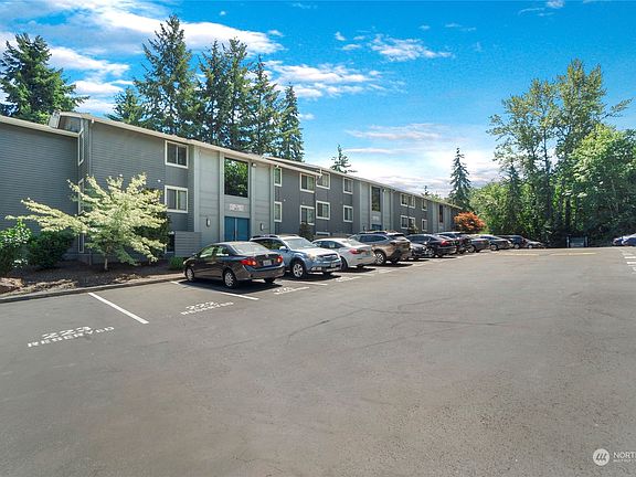 2nd image of 4635 W Lake Sammamish Parkway SE #G-301