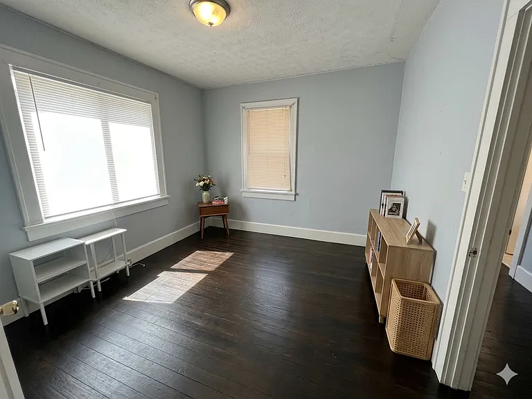 1110 W North St — Photo 9