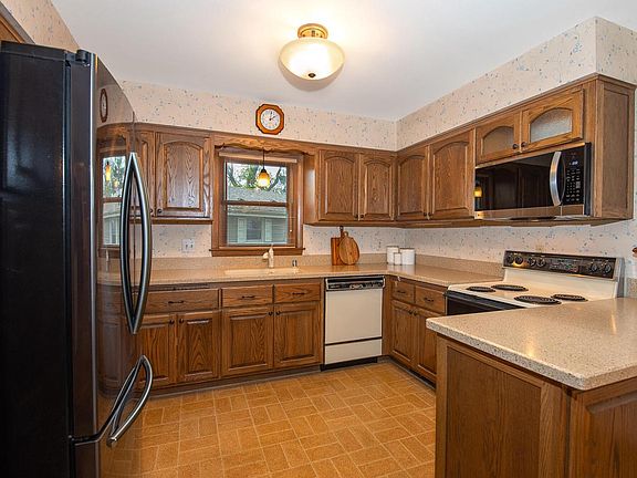 4th image of 1432 Breeze TERRACE