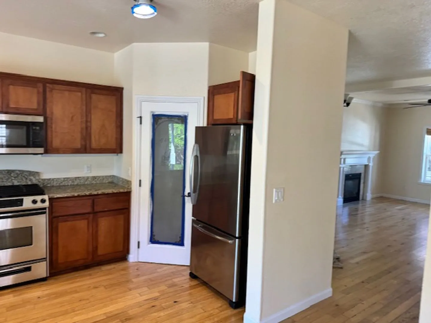 New To Market/ Large 2 Story Home On Private Dead End Street/ Coming Soon — Photo 3