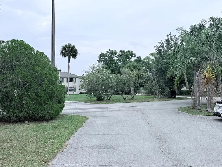 131 Sabal Ct #E — Photo 15