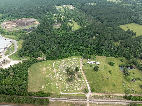 3rd image of Cryer Cemetery Rd