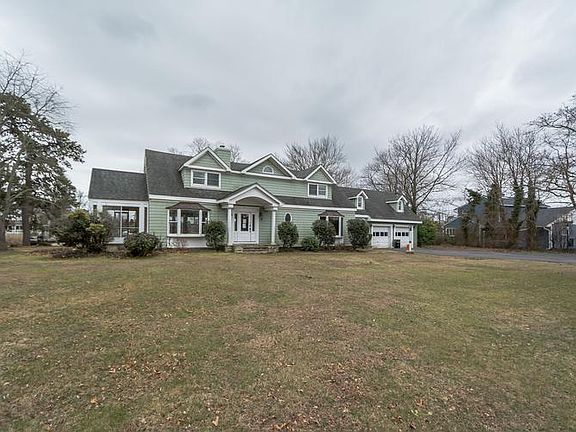 3rd image of 48 Twin River Dr