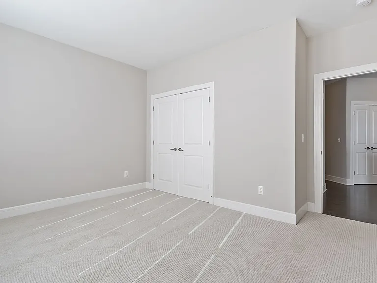 Essex Chase Apartments — Photo 57