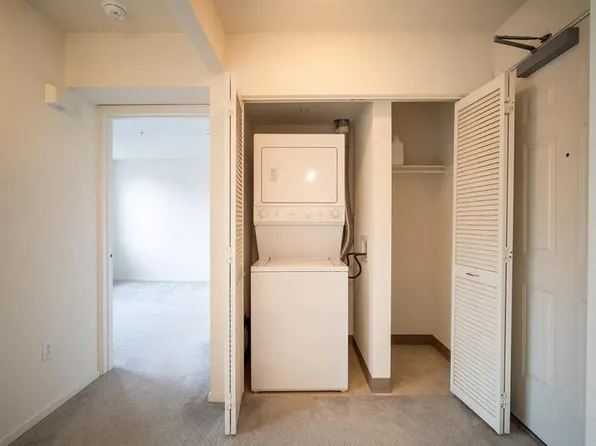 8200 Oceanview Ter APT 412, San Francisco, CA 94132