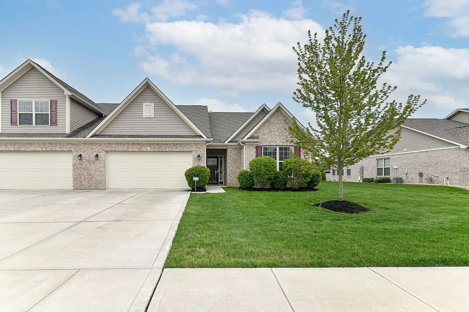 8937 Stoney Meadow Blvd photo 1