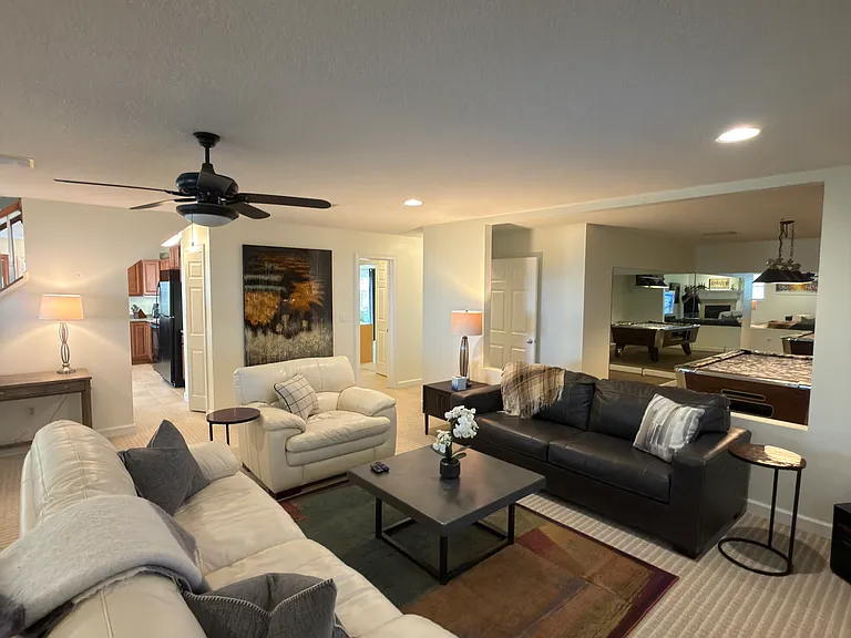 225 Nathan Ct — Photo 2