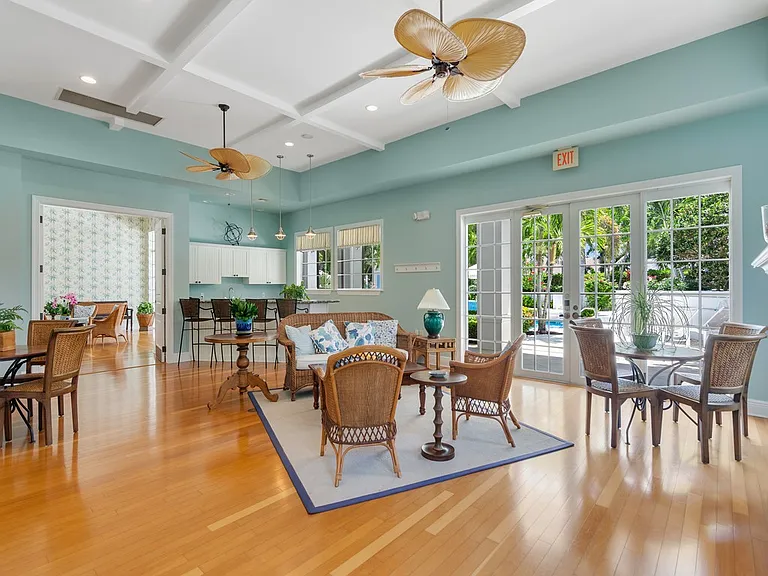 9013 Somerset Bay Ln #201 — Photo 25