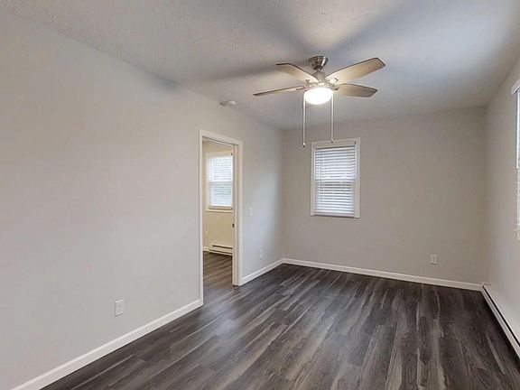 3rd image of 105-107 E Main St #105B