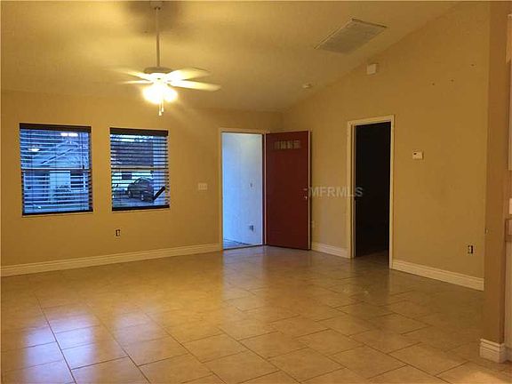 4th image of 32619 Tulsa Ln