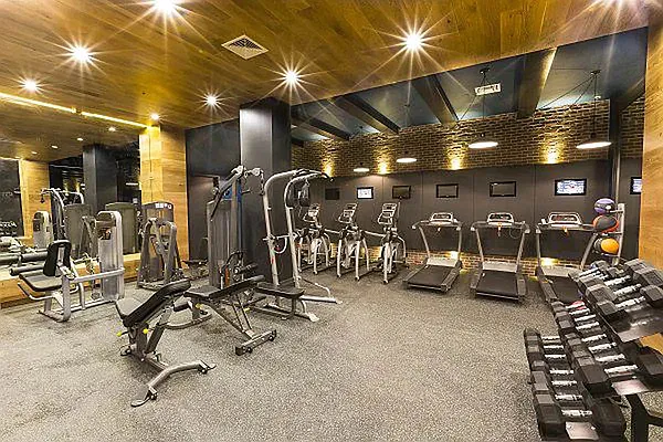 Rented by The KCI Group | media 10