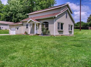 6622 Heritage Dr, Newburgh, IN