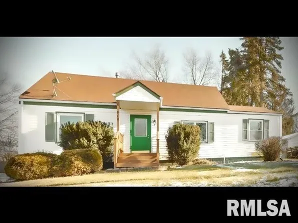 818 10th St, Silvis, IL 61282