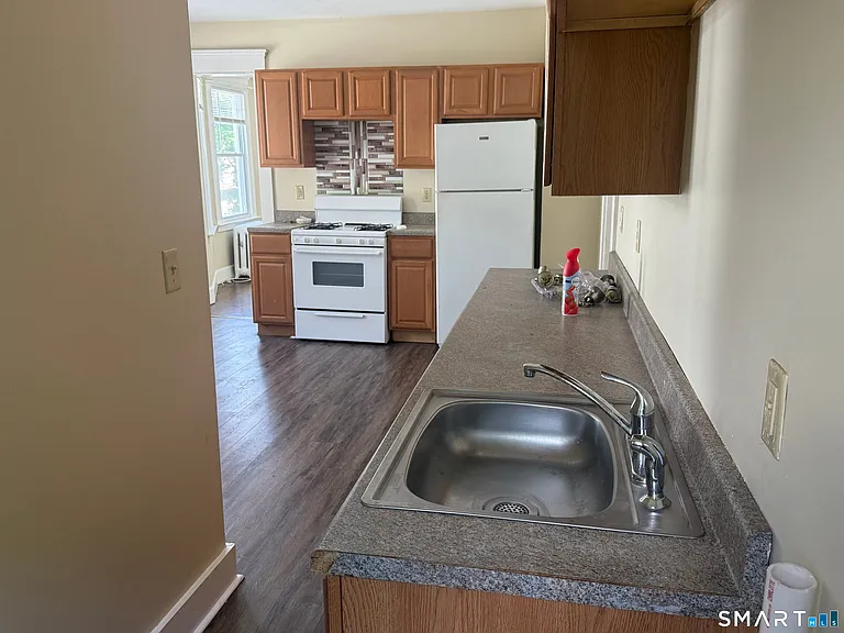 49 Fairfield St #2 — Photo 11