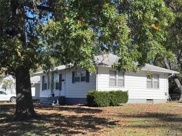 904 2nd St, Troy, MO 63379