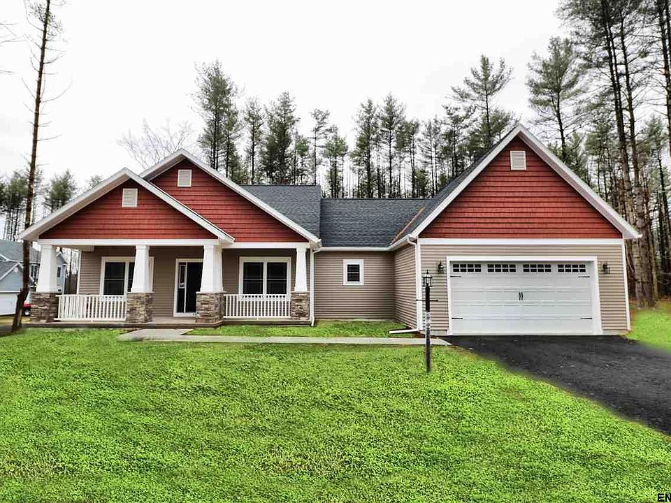 1st image of 12 Red Barn Dr