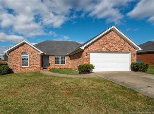 12302 Pinta Pl, Sellersburg, IN 47172