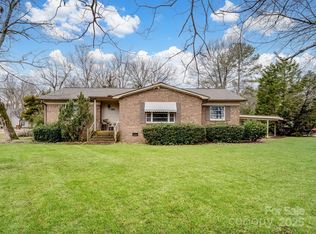 10140 Steele Creek Rd, Charlotte, NC 28273
