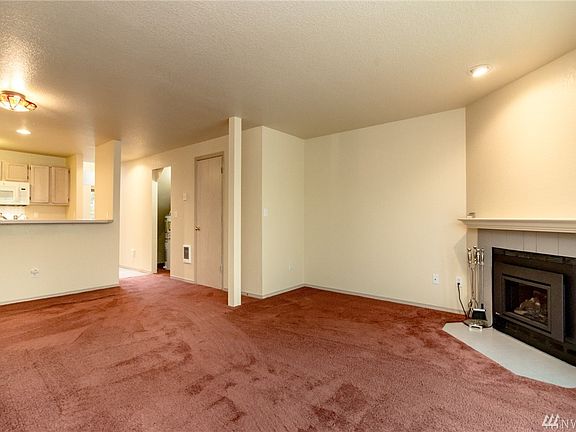 5th image of 6033 Merlot Ln SE #176