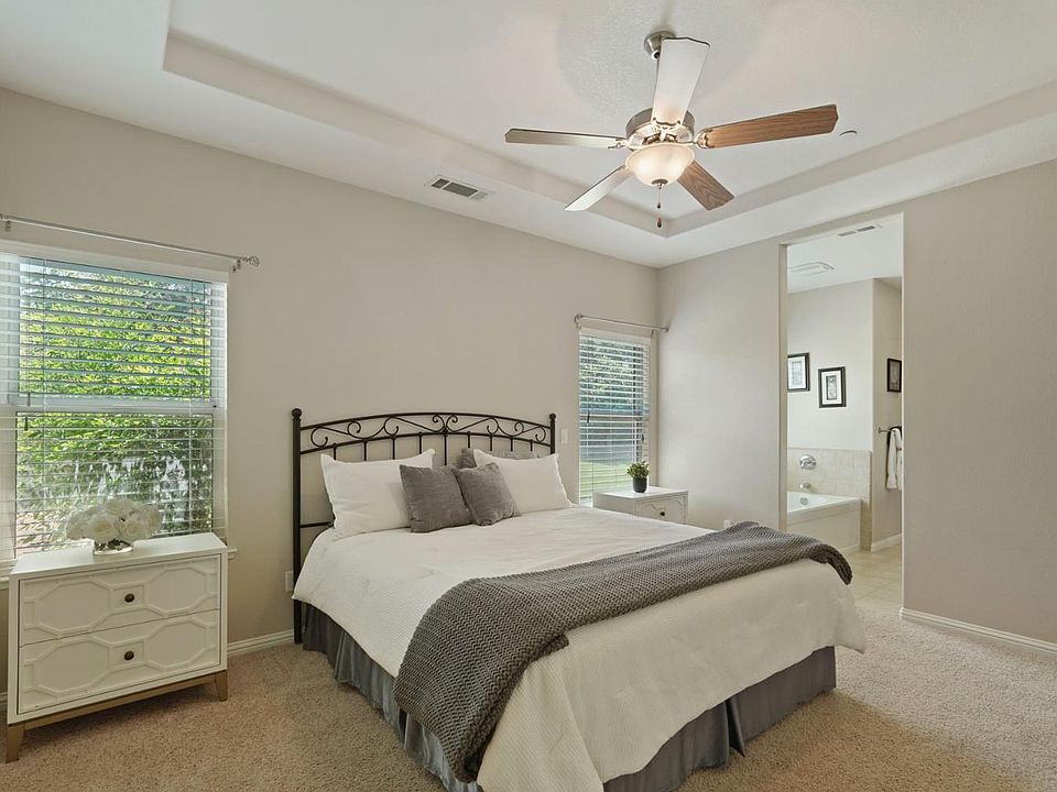1st image of 954 Stampede Trl