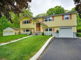 39 Chandler Rd, Burlington, MA 01803